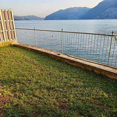 公寓 Peaceful Lakefront Garden *